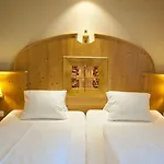 Alpin Panoramahotel Laerchenhof Heiligenblut