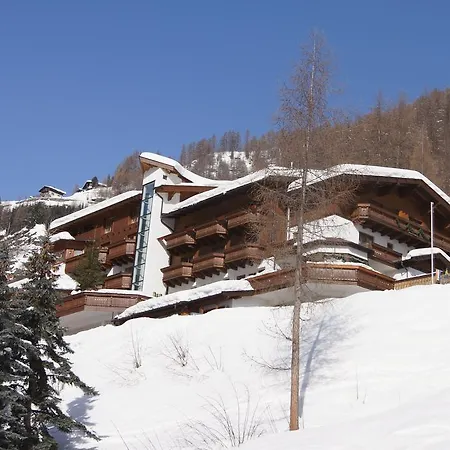 Hotell Alpin Panoramahotel Laerchenhof 4*
