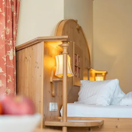Alpin Panoramahotel Laerchenhof 4*