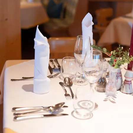 Alpin Panoramahotel Laerchenhof 하일리겐불루트