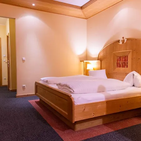 Alpin Panoramahotel Laerchenhof 酒店 海利根布卢特