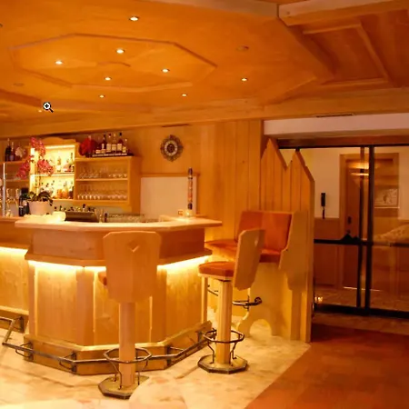 Alpin Panoramahotel Laerchenhof 4*