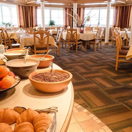 酒店 Alpin Panoramahotel Laerchenhof 4*