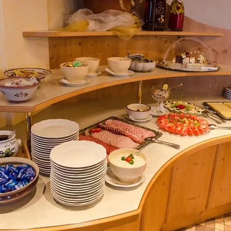 Alpin Panoramahotel Laerchenhof 4*