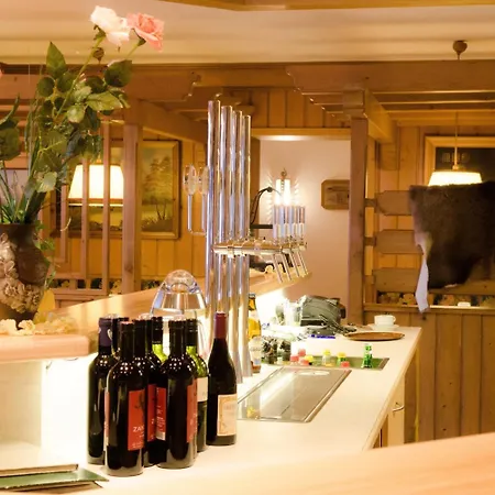 Alpin Panoramahotel Laerchenhof 酒店 4*