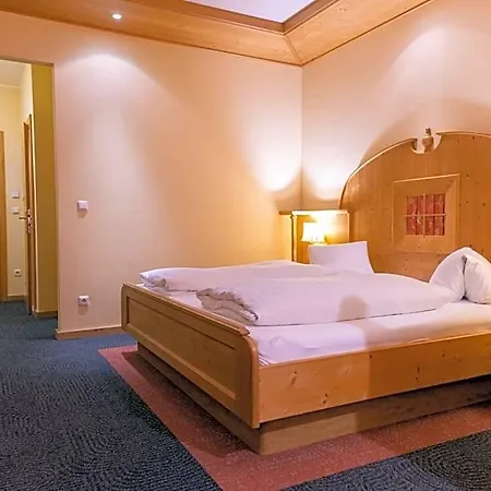 Alpin Panoramahotel Laerchenhof Hotel Heiligenblut