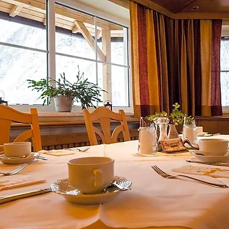 Hotel Alpin Panoramahotel Laerchenhof