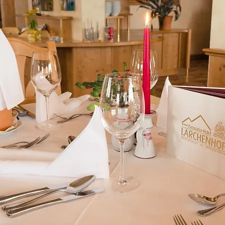 Alpin Panoramahotel Laerchenhof Hotel 4*