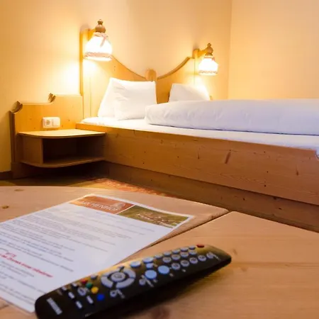Panoramahotel Larchenhof 4*