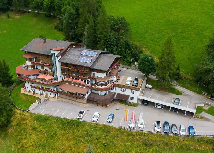 Alpin Panoramahotel Laerchenhof 4* Heiligenblut