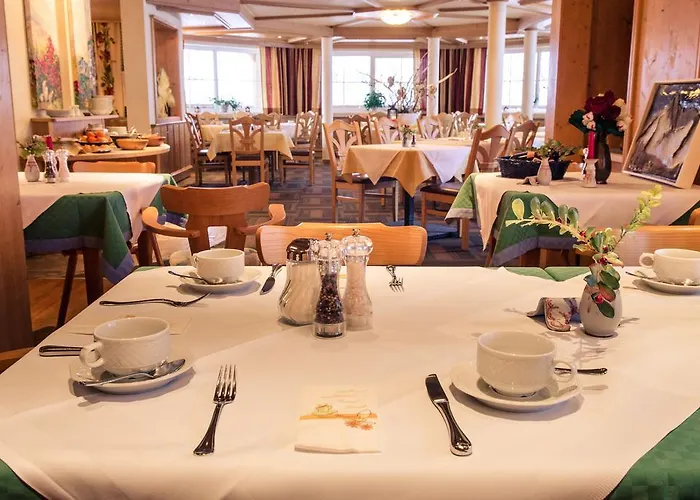 Alpin Panoramahotel Laerchenhof Hotel