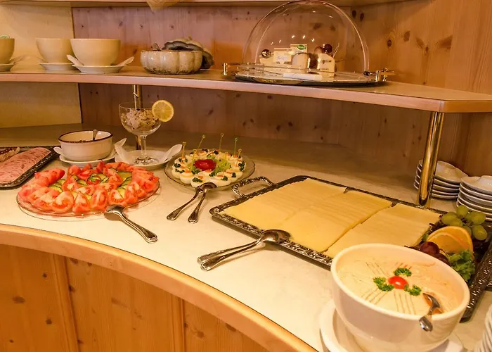 Alpin Panoramahotel Laerchenhof 4*